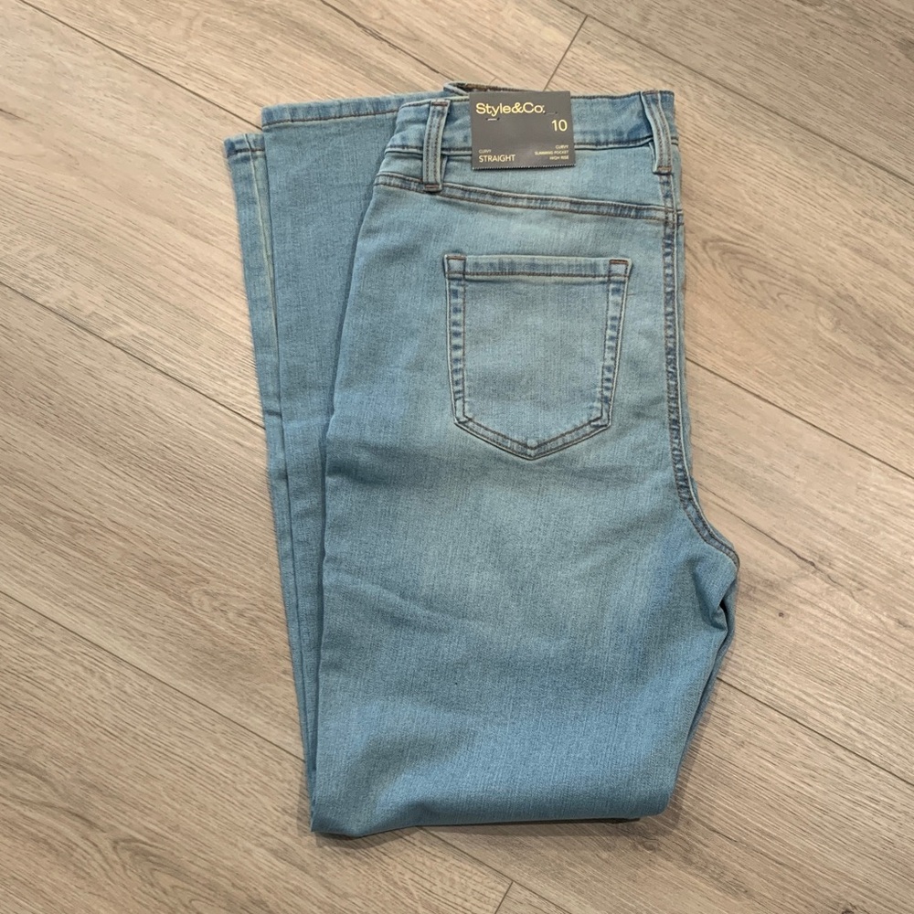 Style & Co Curvy Straight Light Blue Denim Jeans Size 10 NWT